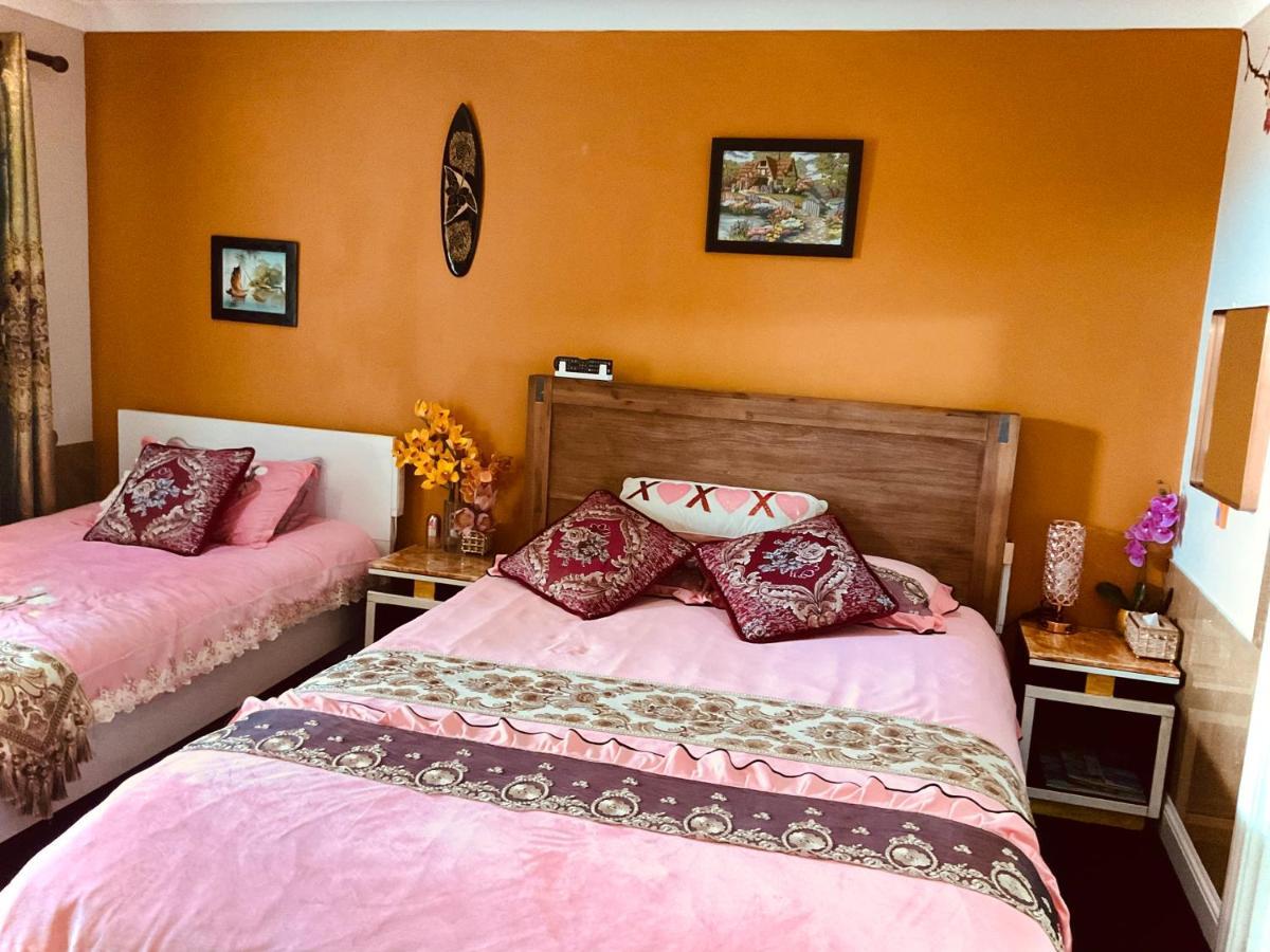 Totally Separate, Completely Private, Enough For 3 Gold Coast